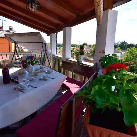 Wonderful Terrace Retreat شقة
