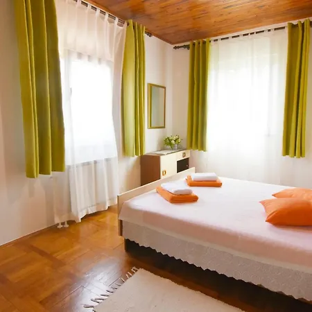 Wonderful Terrace Retreat شقة *